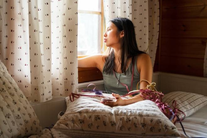 Vì sao nữ du khách nên đeo nhẫn cưới giả, đóng cửa sổ phòng nghỉ?