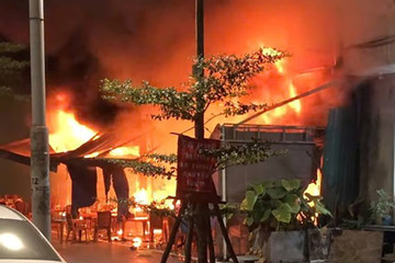 Bản tin sáng 7/2: Quán bia ở Hà Nội bốc cháy dữ dội trong đêm