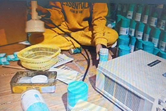 Bản tin trưa 8/2: Triệt phá 2 đường dây sản xuất, buôn bán thuốc giả quy mô lớn