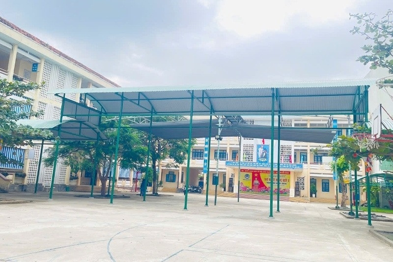 Đề nghị điều chuyển hiệu trưởng sau vụ lạm thu, giáo viên sửa bài thi ở Gia Lai