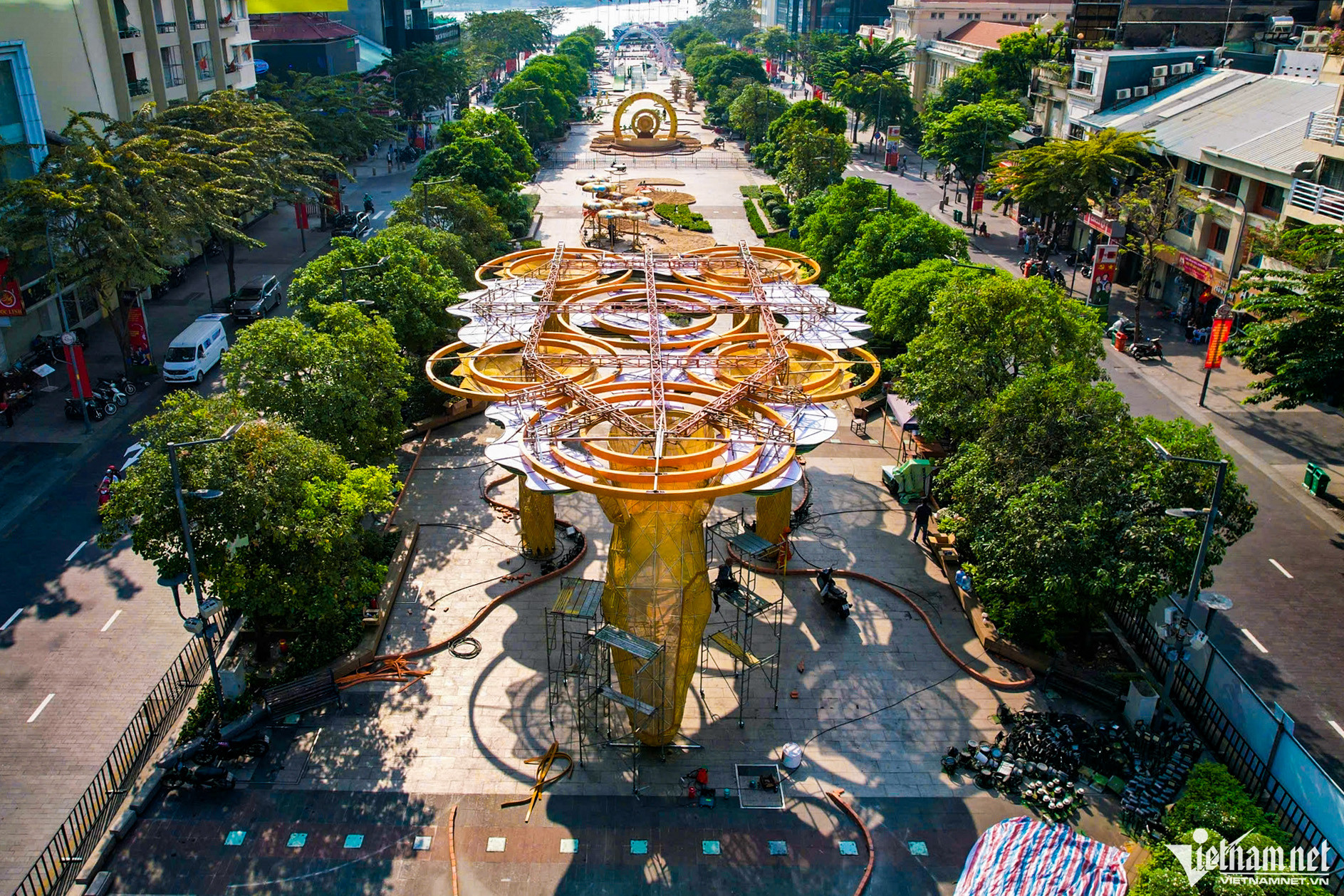 duong hoa pho di bo nguyen hue fly tuan hung 5 1397.jpg