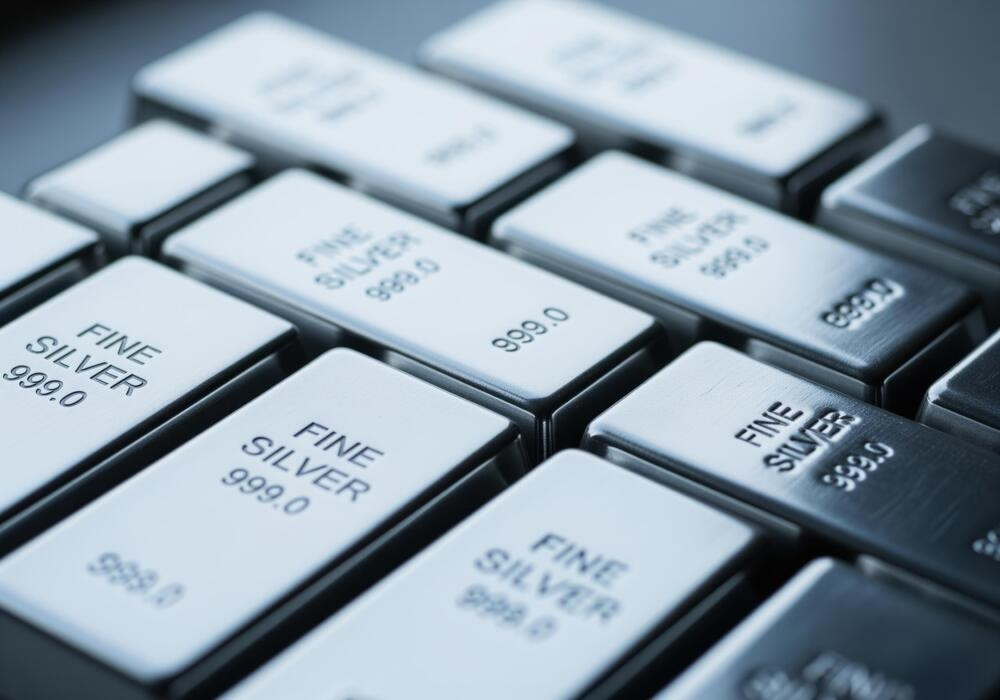 Giá bạc hôm nay 9/2/2026 đảo chiều giảm tới gần 3 triệu/kg