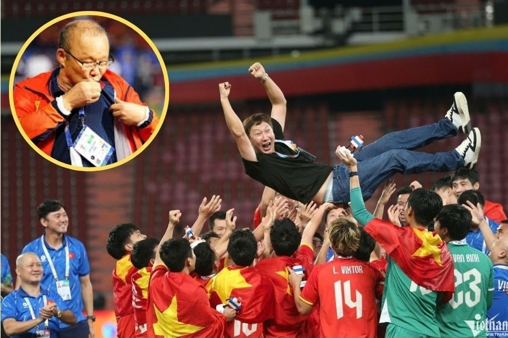 HLV Kim Sang Sik, người hát ‘tái sinh’ hoàn hảo sau thầy Park