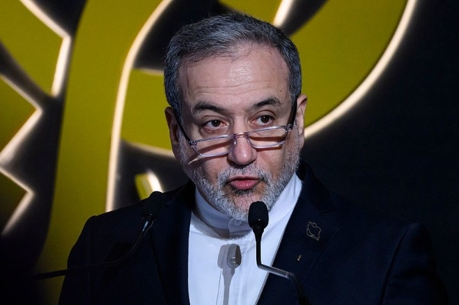 Iran cảnh báo tập kích các căn cứ quân sự của Mỹ nếu bị tấn công