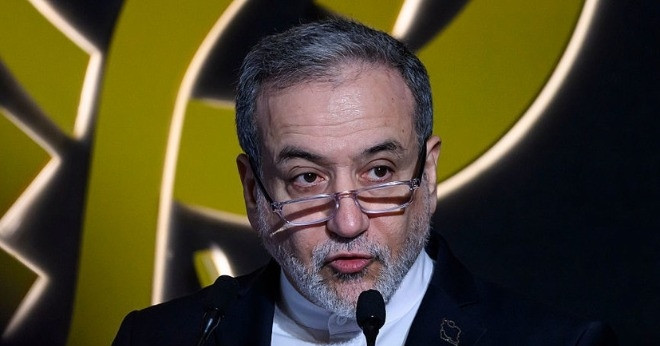 Iran cảnh báo tập kích các căn cứ quân sự của Mỹ nếu bị tấn công