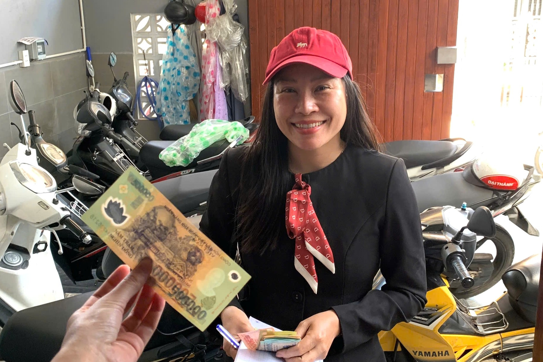 Món quà Tết bất ngờ ở khu trọ sinh viên Đà Nẵng khiến nhiều người xúc động