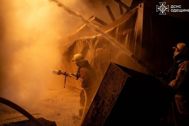 Nga tập kích hạ tầng năng lượng của Ukraine, kiểm soát thêm làng ở Kharkiv