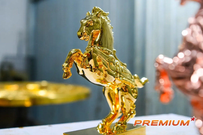 Người Việt chi hơn 250 tỷ đồng sắm linh vật ngựa trên sàn thương mại điện tử