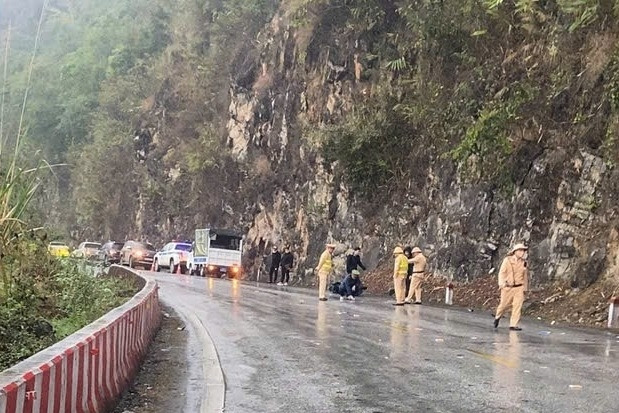 Tai nạn giao thông trên quốc lộ 6 khiến 2 người tử vong