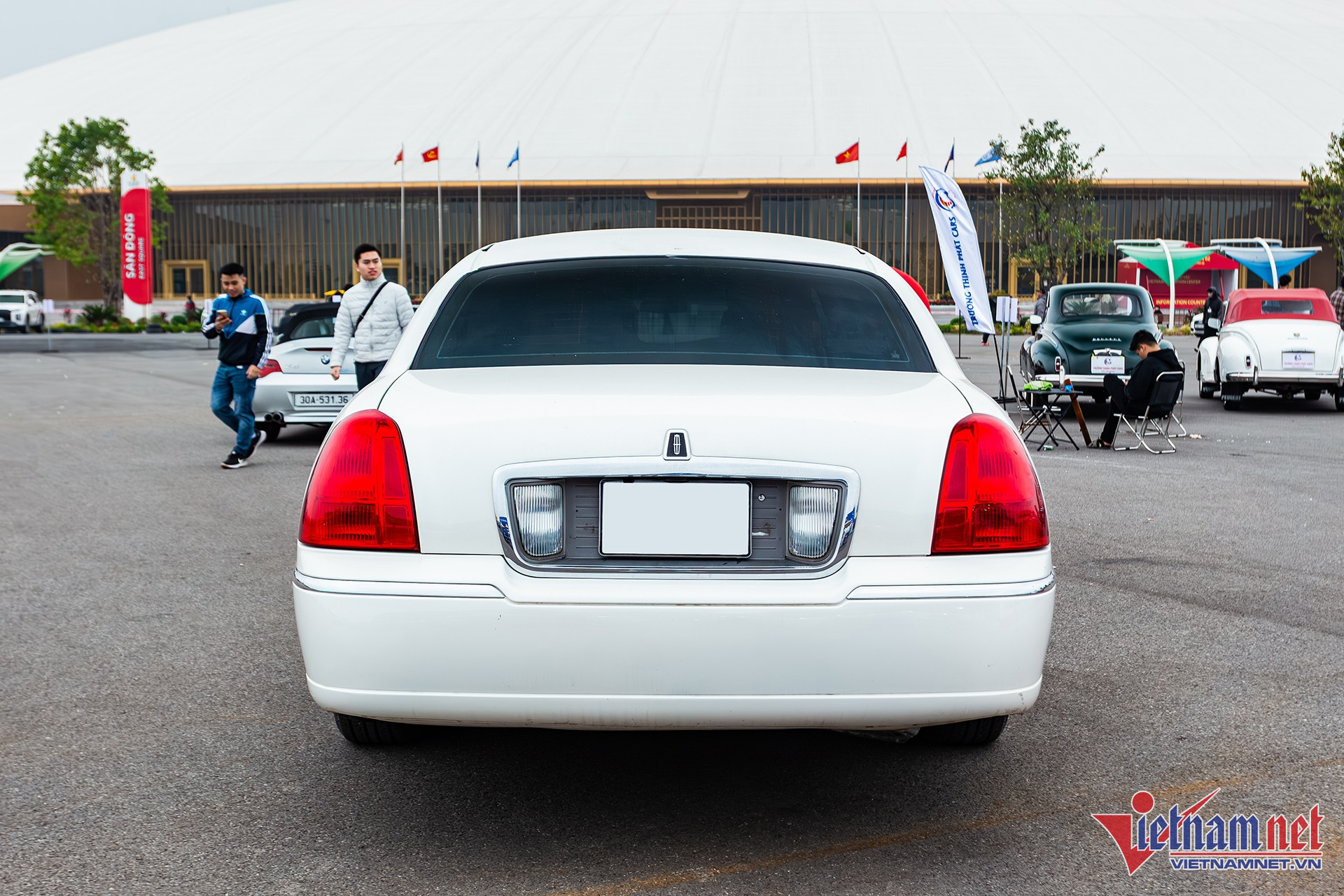 W-lincoln limousine 11.JPG.jpg