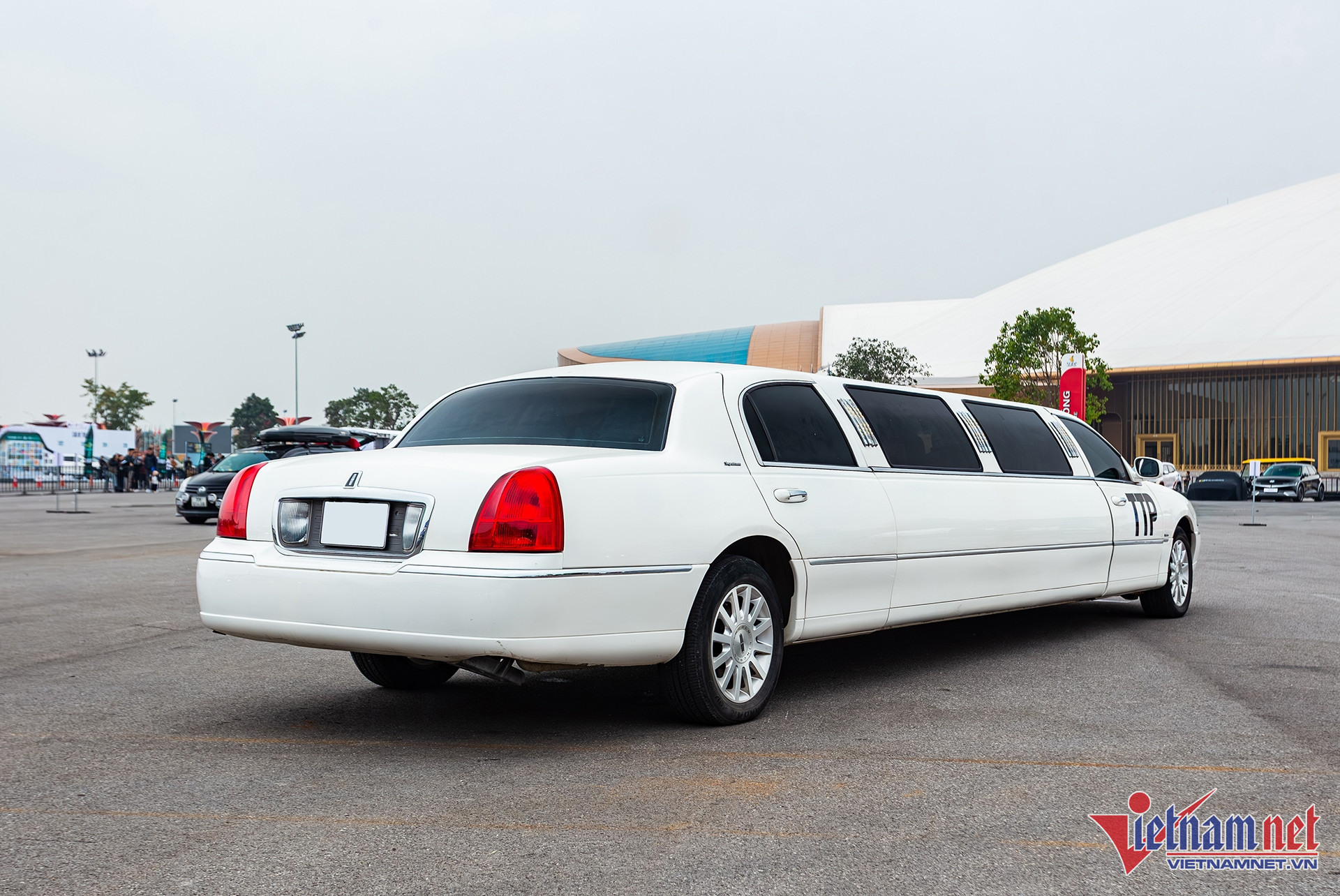 W-lincoln limousine 2.JPG.jpg