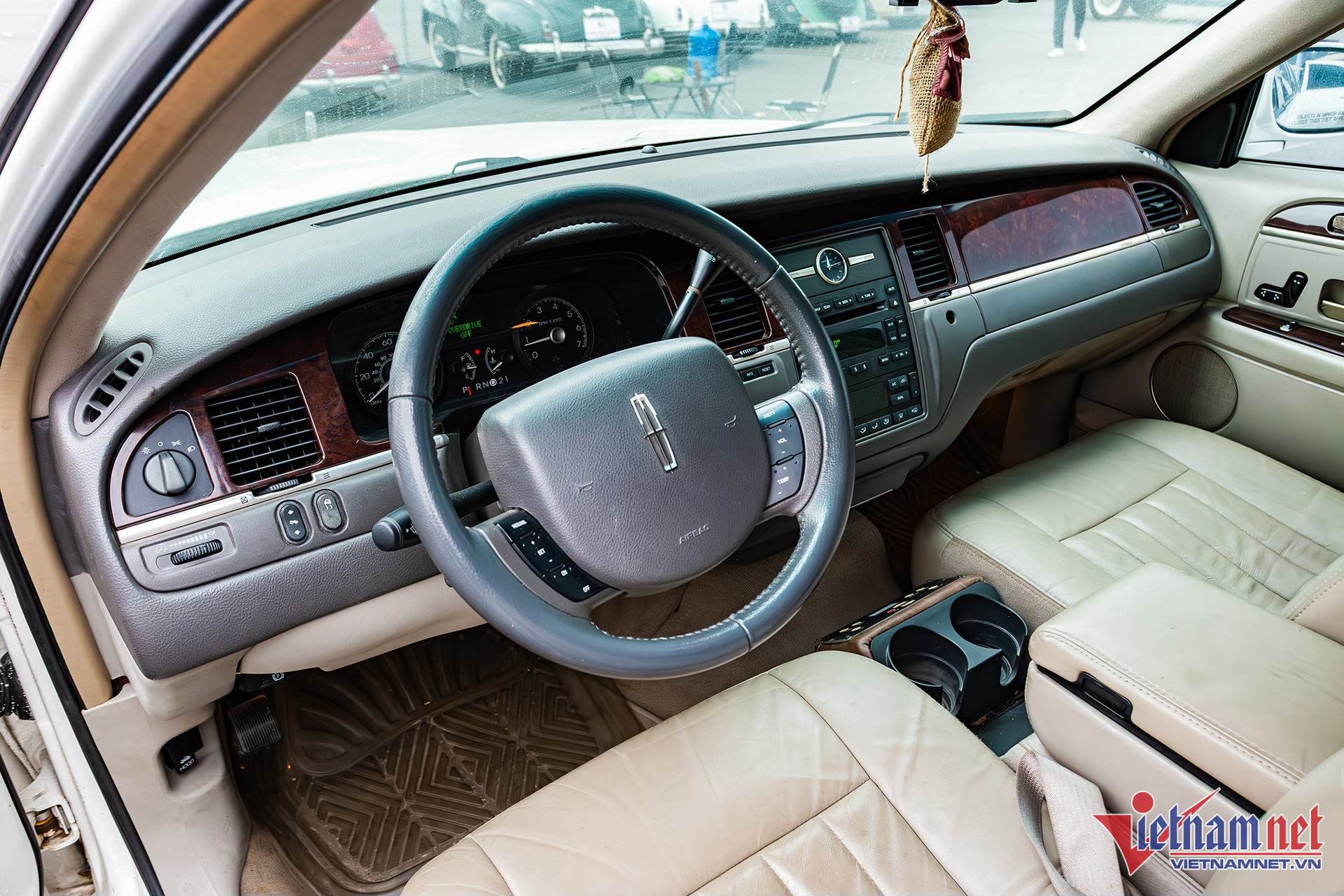 W-lincoln limousine 8.JPG.jpg