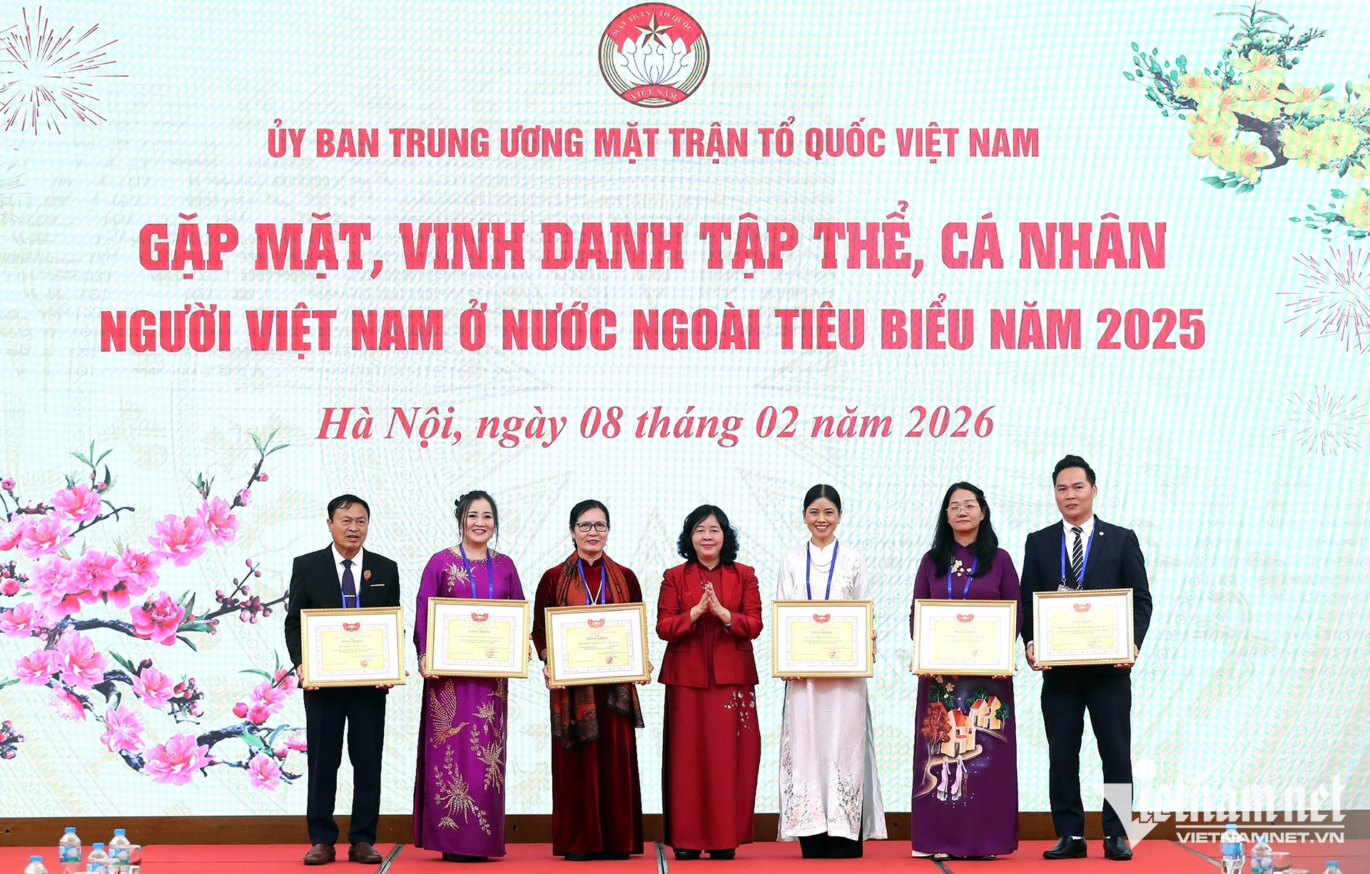 W-MTTQ gặp kiều bào 21.jpg