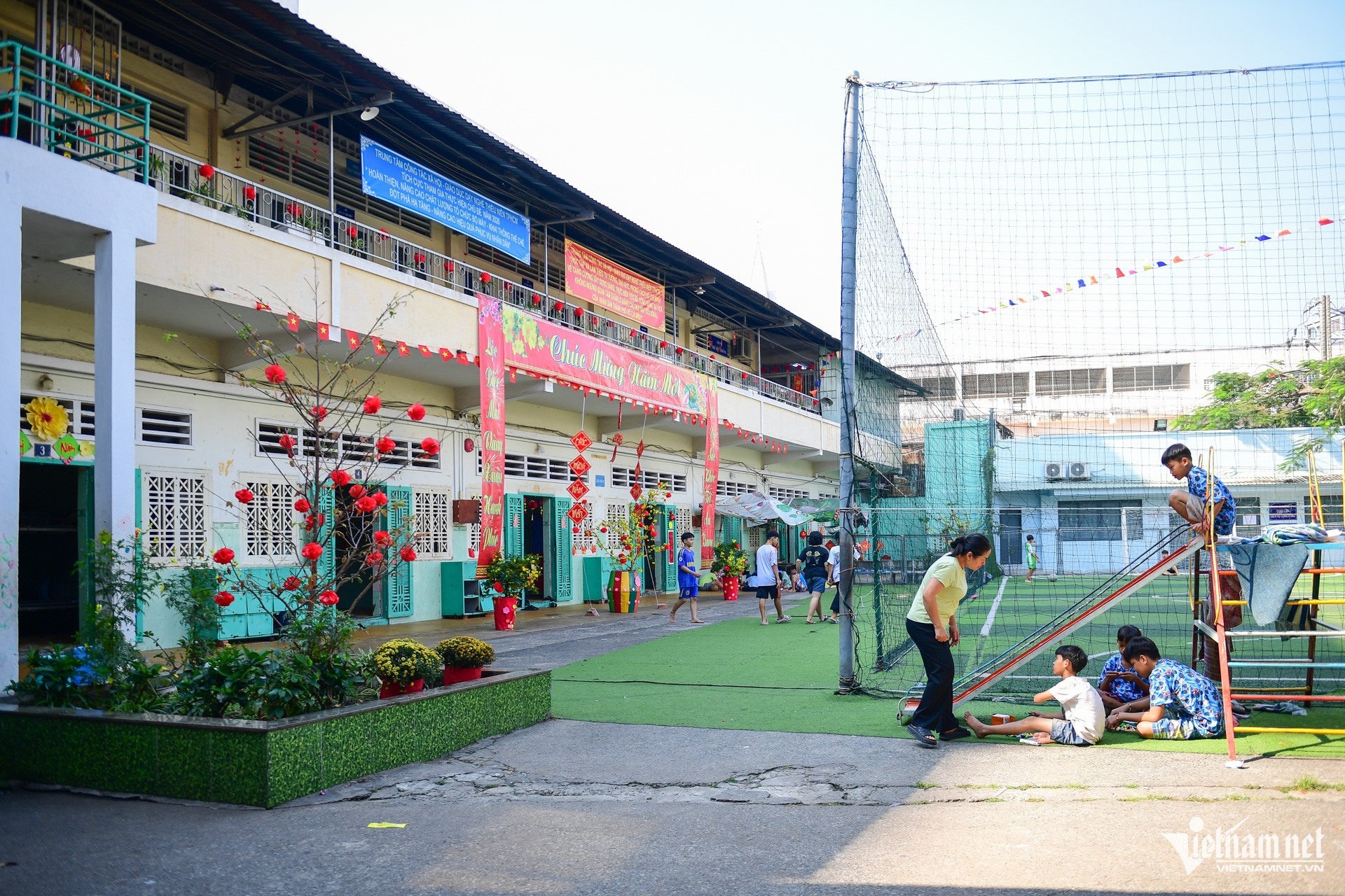 W-Sở DTTG TPHCM thăm chúc tết 8.jpg