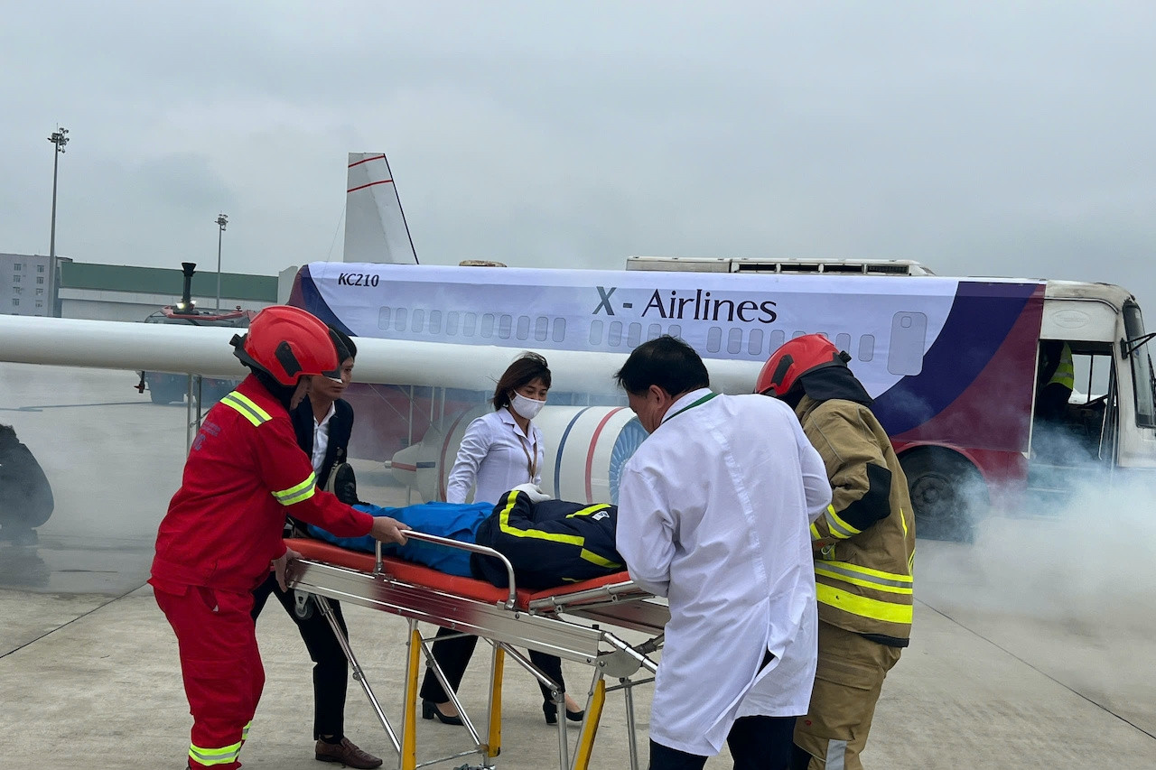 Bác sĩ chia sẻ về tình huống y tế khẩn nguy, cứu người nghẹt thở ở sân bay