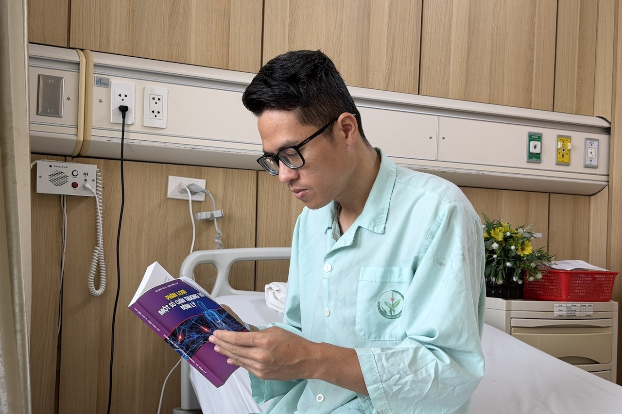 Bác sĩ trẻ vùng cao xúc động trong ngày trở về từ cửa tử