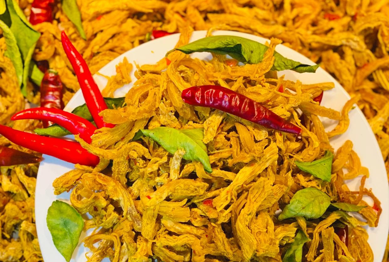 Cách làm khô gà lá chanh bằng nồi chiên không dầu cực đơn giản