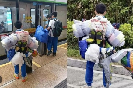 Cậu bé lớp 8 gây sốt vì vác cả 'núi hành lý' tự về quê ăn Tết