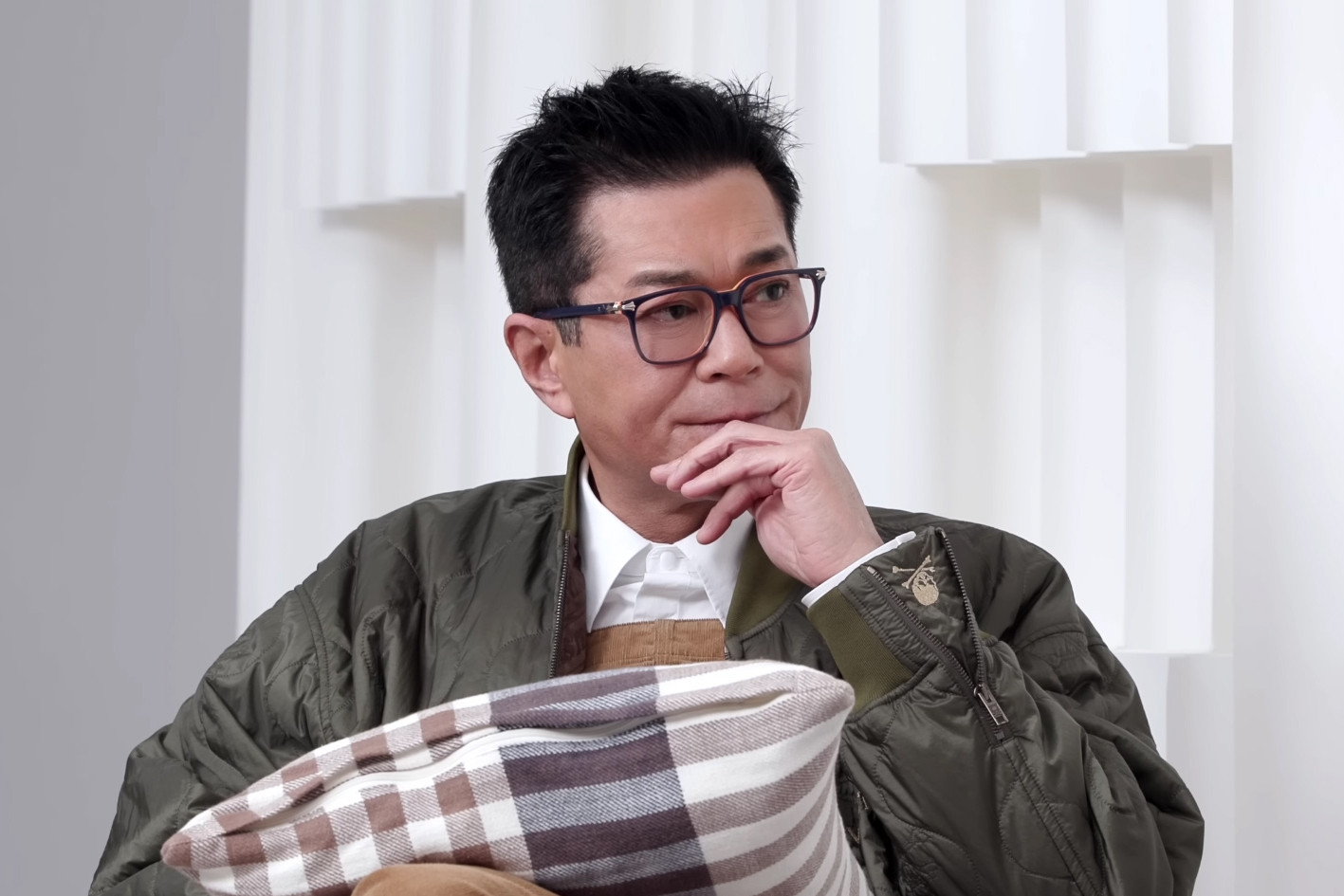 Diễn viên Cổ Thiên Lạc suy giảm trí nhớ, tiết lộ chuyện bị xe tải tông