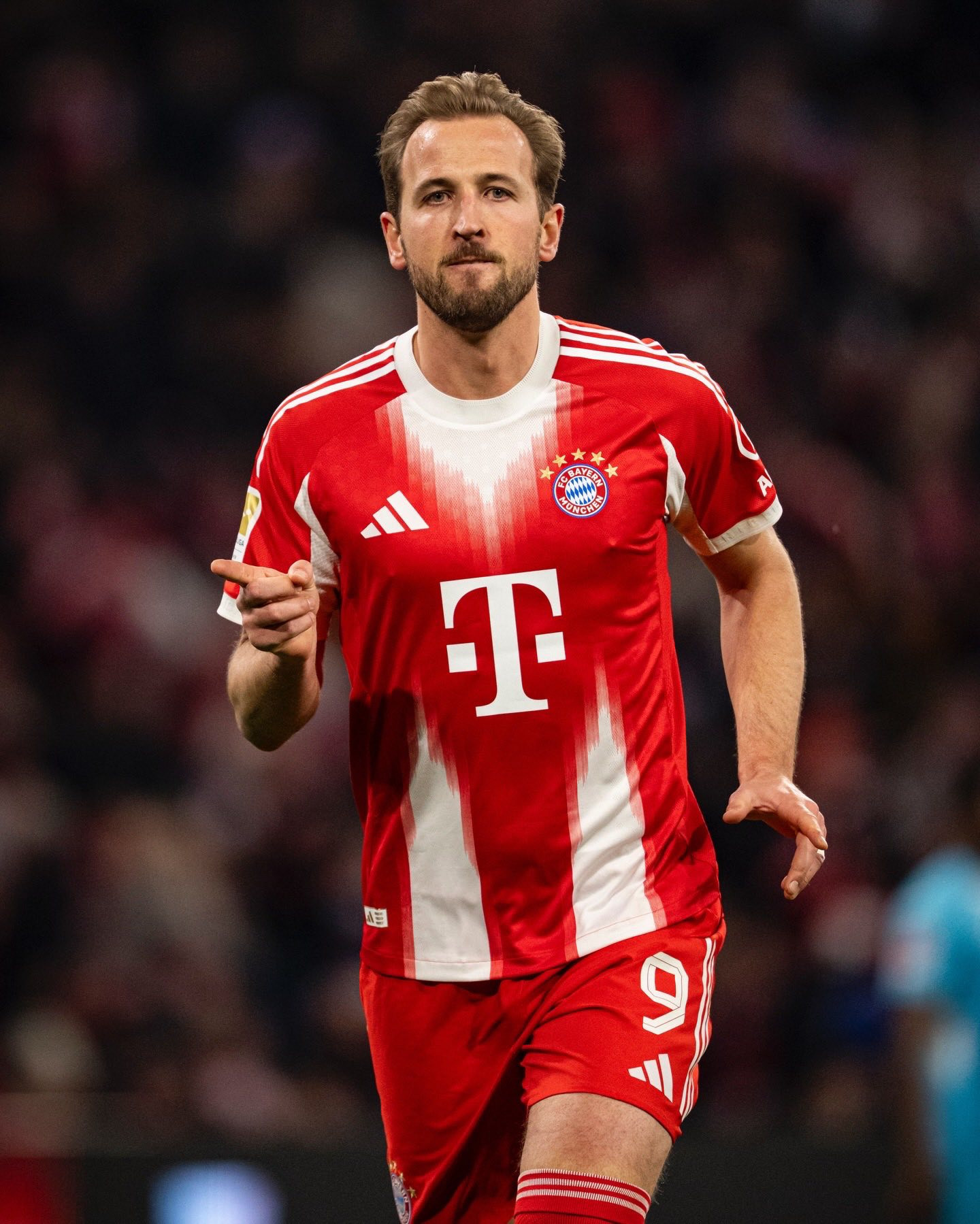 https://static-images.vnncdn.net/vps_images_publish/000001/000003/2026/2/9/harry-kane-bayern-munich-197.jpg