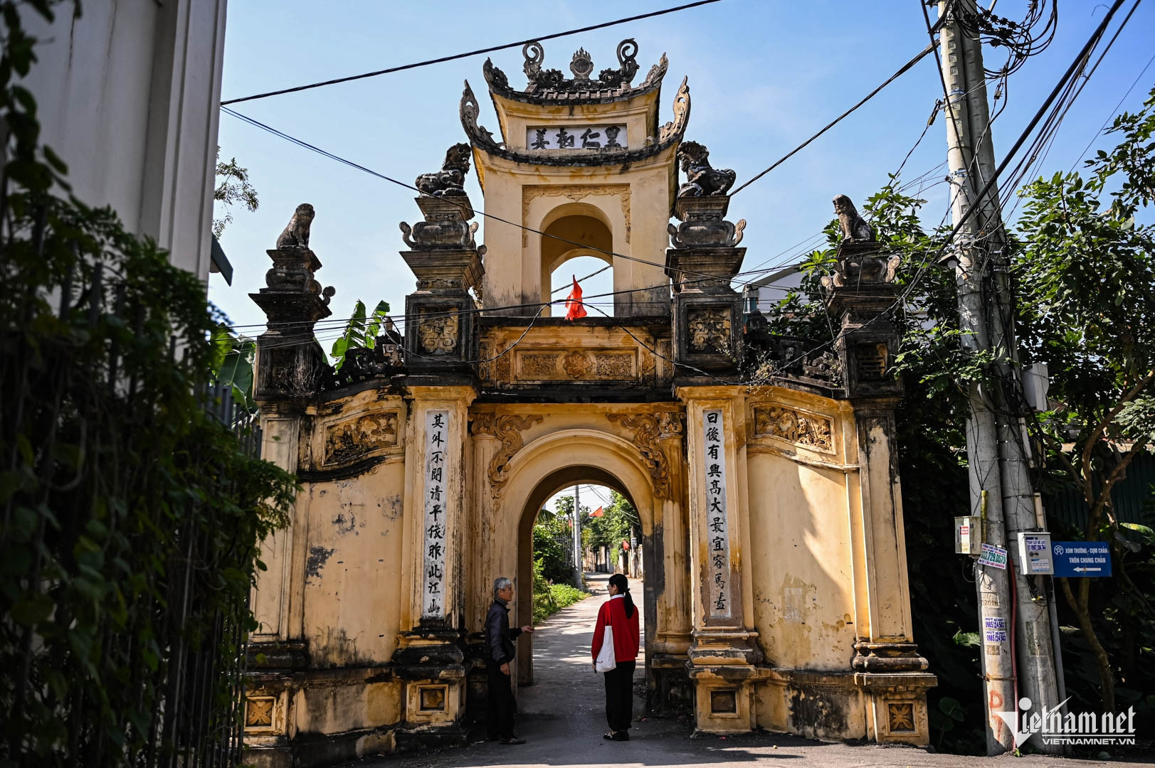 Những ngôi nhà cổ ở làng Cựu