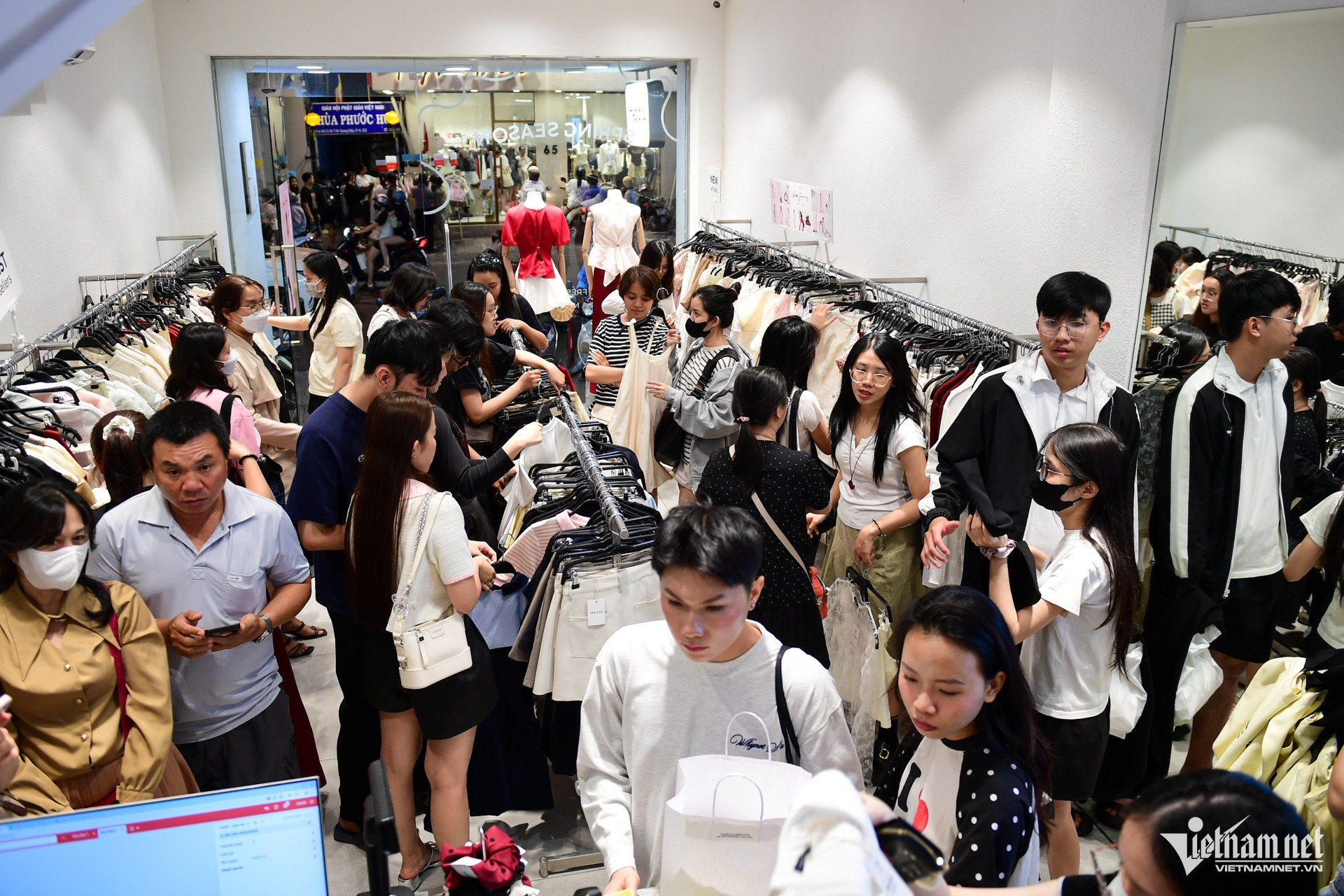 W-mua sắm TPHCM 10.jpg