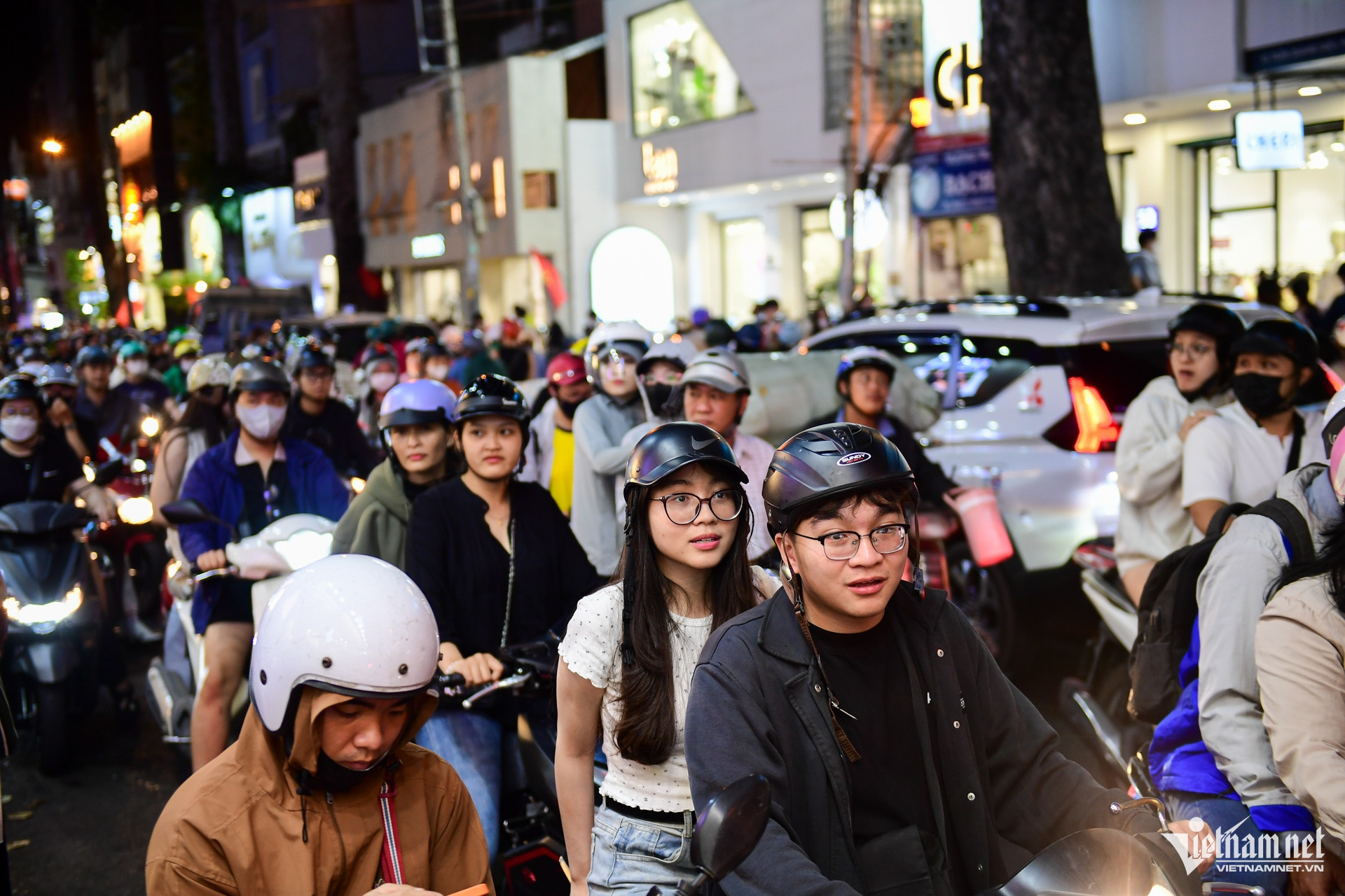 W-mua sắm TPHCM.jpg