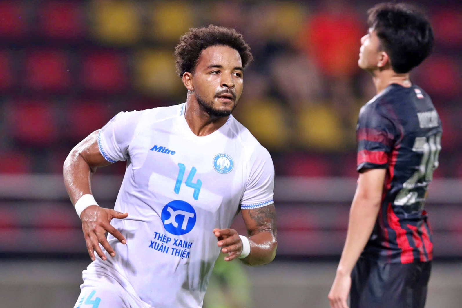 Xuân Son kém duyên ở V-League, HLV Kim Sang Sik có lo?