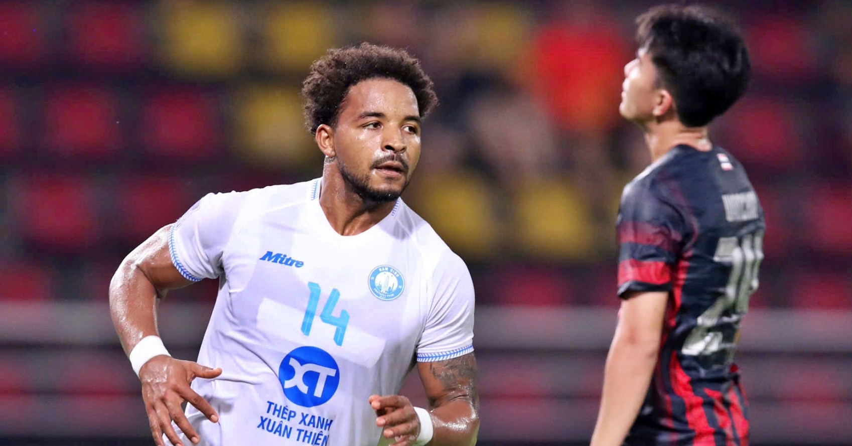 Xuân Son kém duyên ở V-League, HLV Kim Sang Sik có lo?