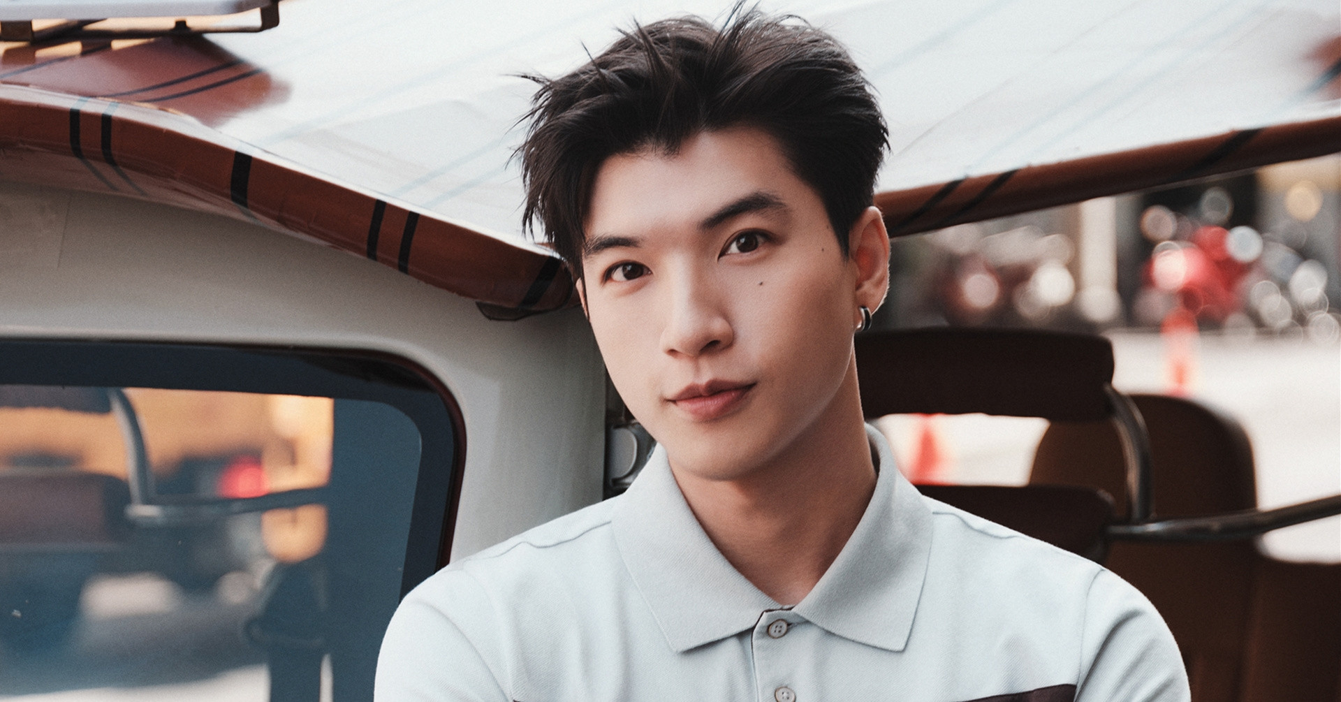 Rapper HIEUTHUHAI tỏa sáng tại sự kiện Louis Vuitton ở Bangkok với phong cách thời trang tinh tế
