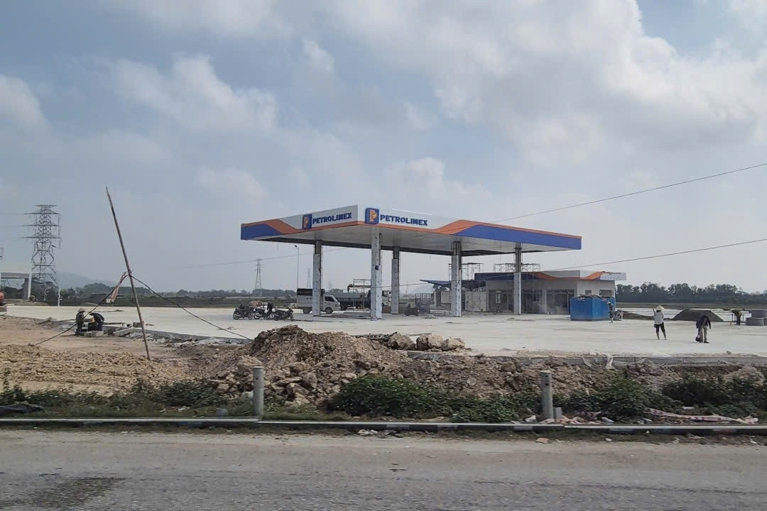 Cục Đường bộ sẽ xử lý các nhà đầu tư trạm dừng nghỉ cao tốc chậm tiến độ