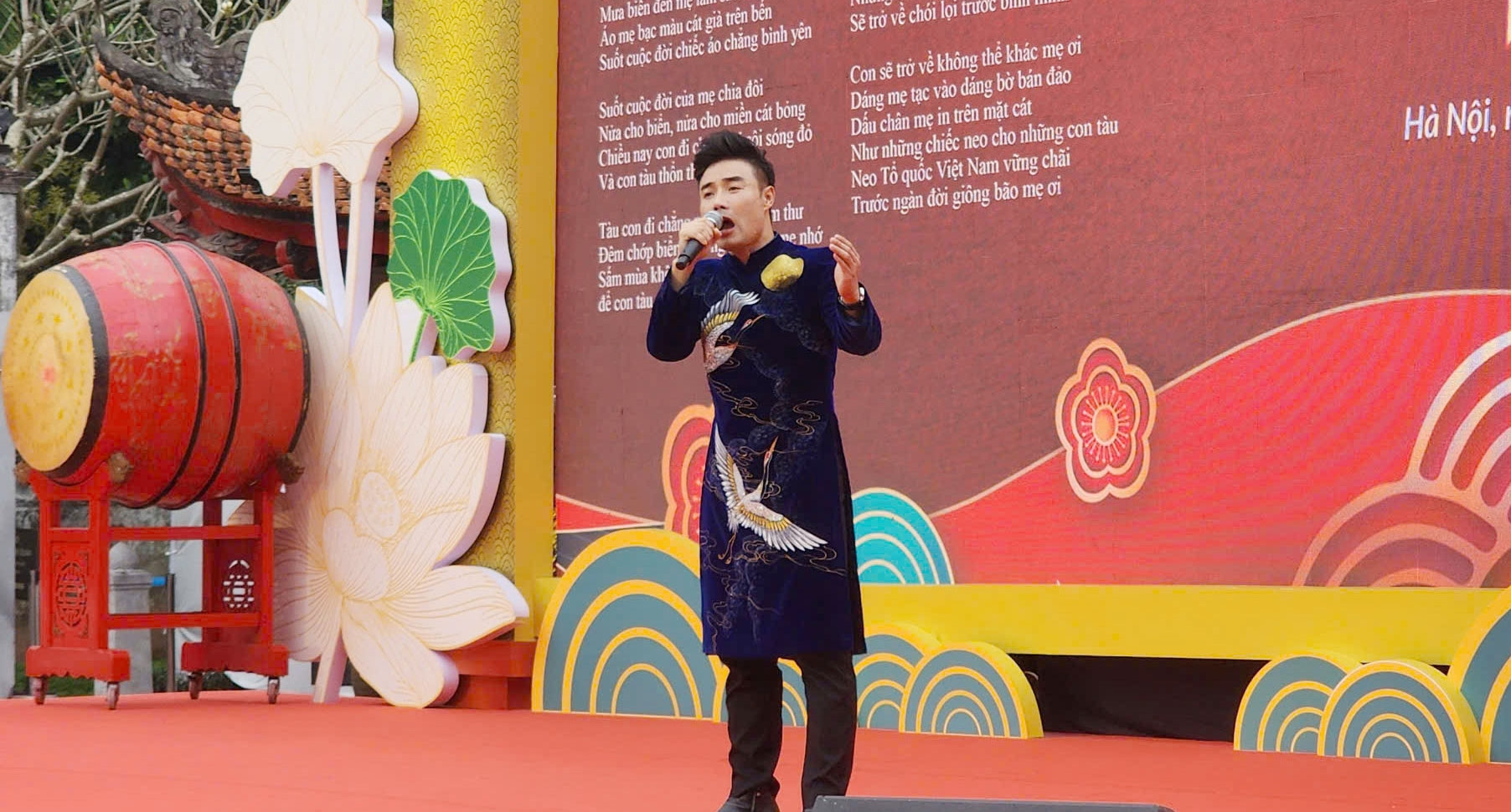 Độc đáo Ngày thơ Hà Nội tại Văn Miếu - Quốc Tử Giám