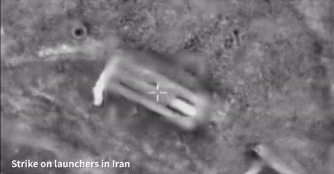 Israel Mở Chiến Dịch Không Kích Lớn Nhất, Tấn Công Bệ Phóng Tên Lửa Iran