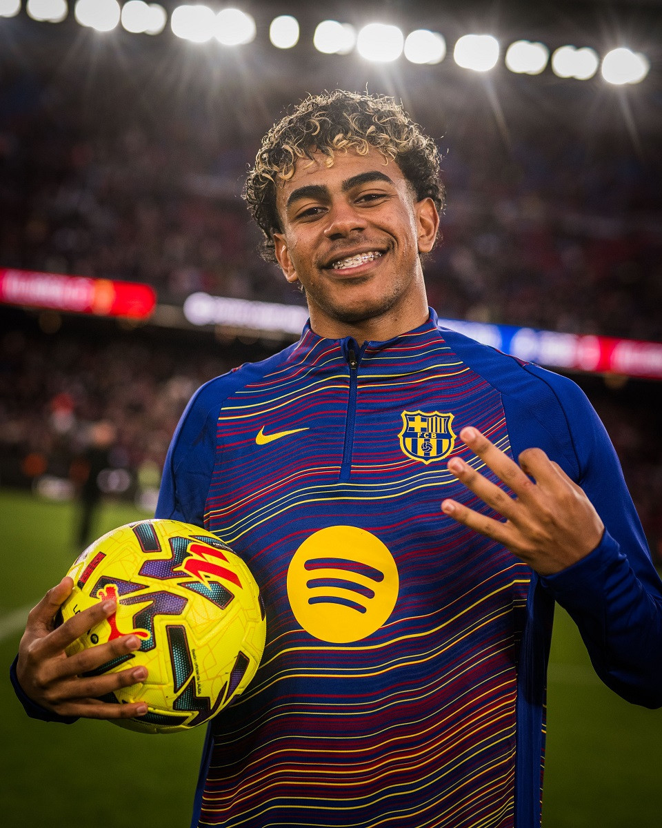 Lamine Yamal FCB 1.jpg