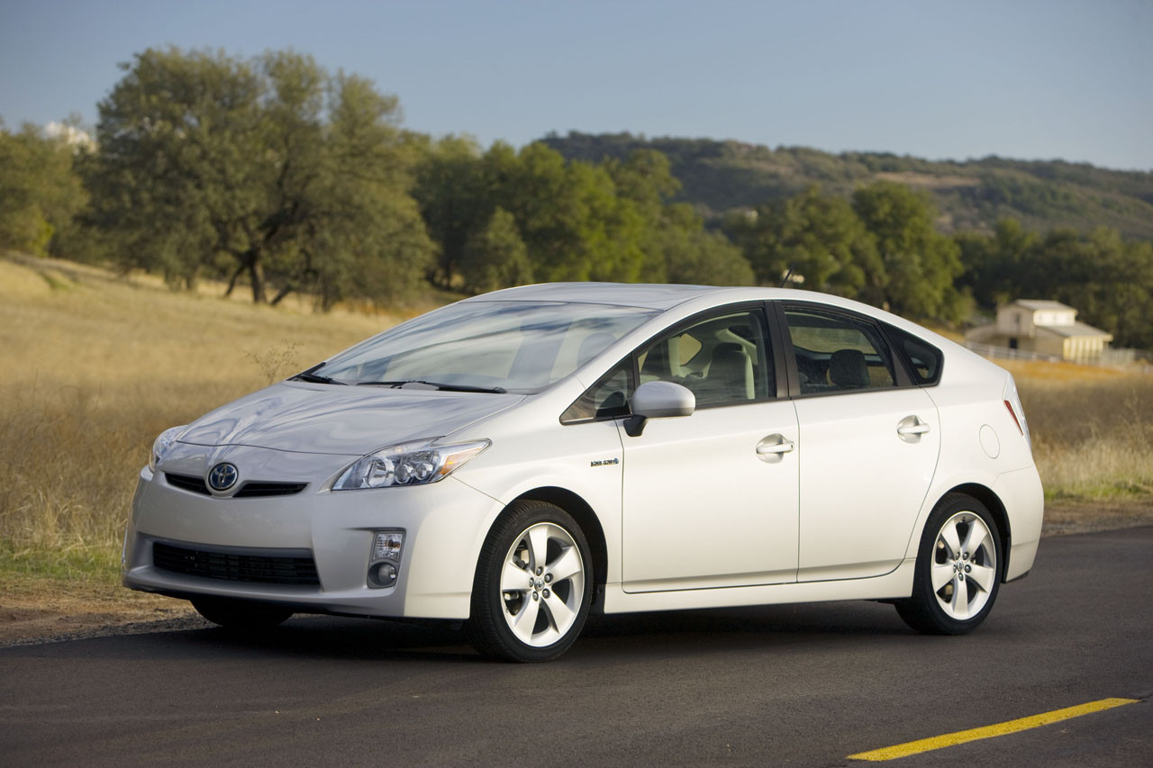 https://static-images.vnncdn.net/vps_images_publish/000001/000003/2026/3/1/toyota-prius-2010-2037.jpg