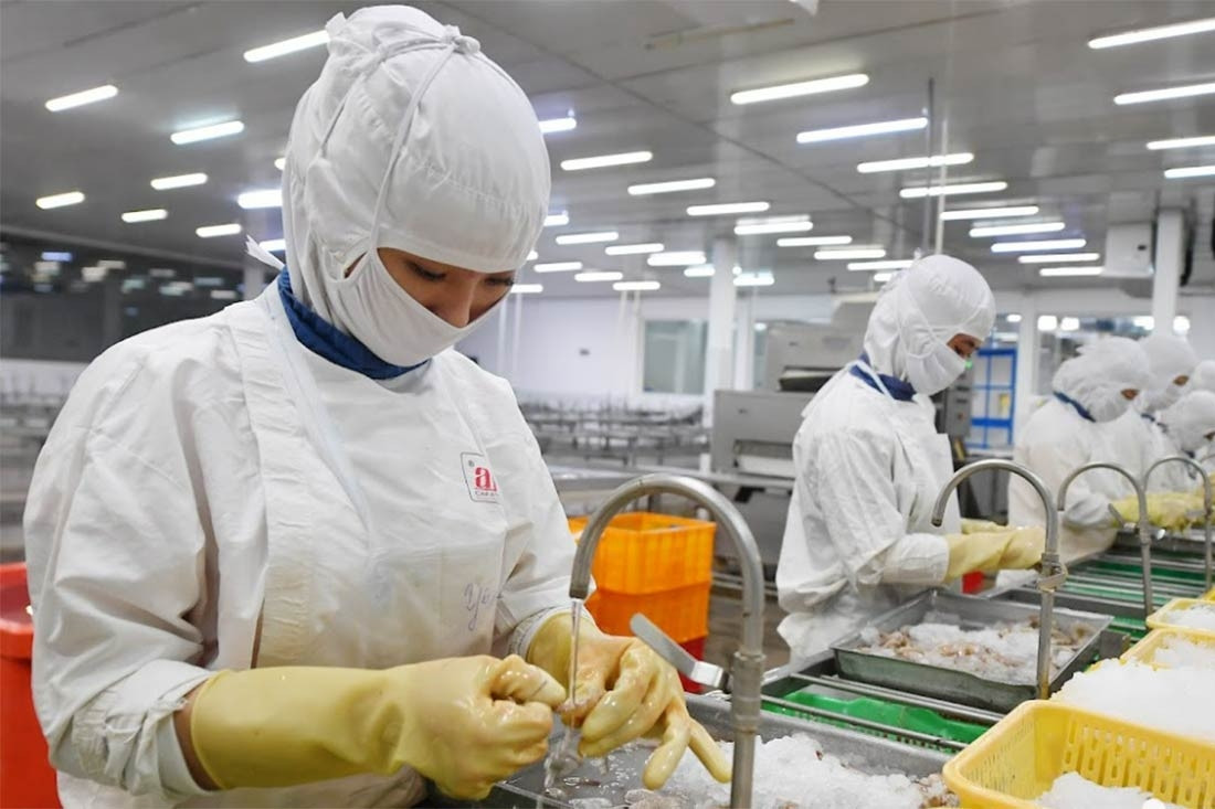 Vàng tăng phi mã trước xung đột Mỹ-Israel với Iran; thế mạnh Việt đón tin vui