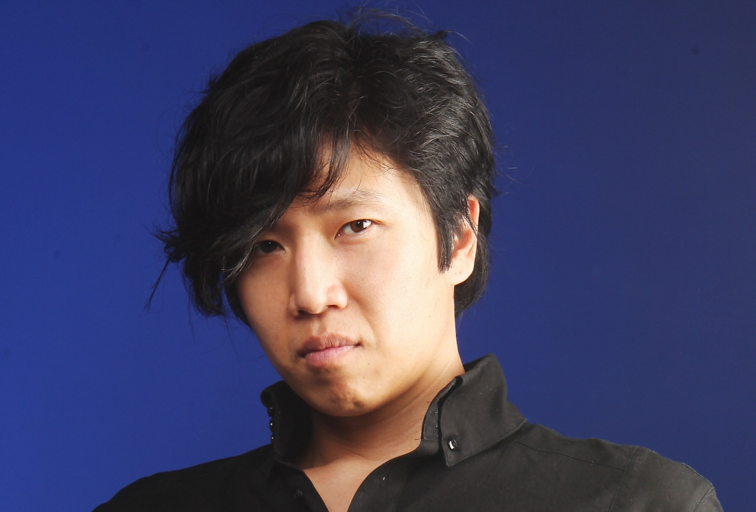 Bắt khẩn cấp nam ca sĩ 55 tuổi