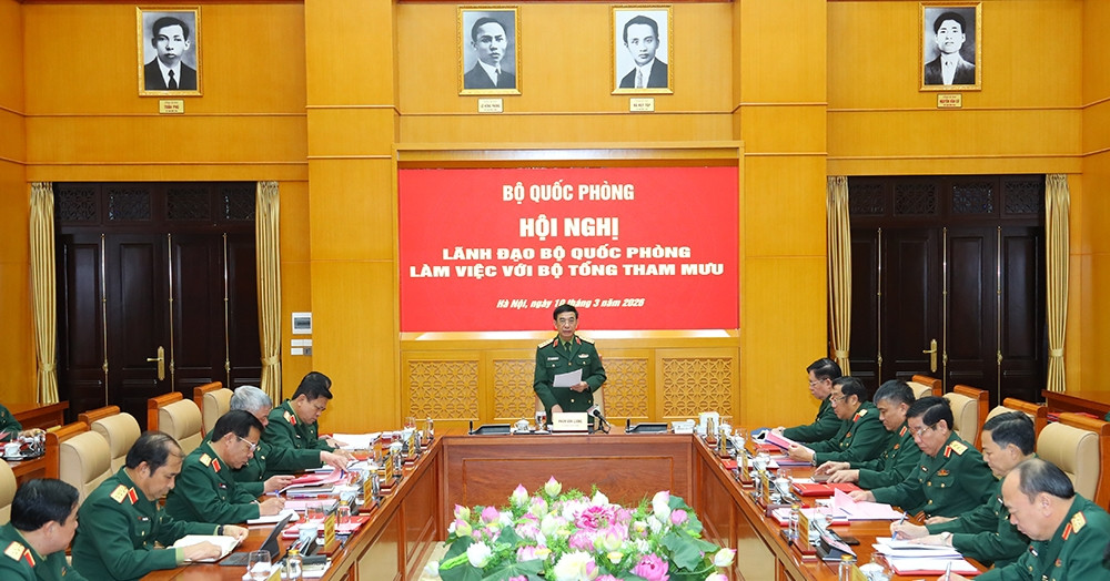 Bộ trưởng Quốc phòng: Huấn luyện làm chủ vũ khí, trang bị mới, hiện đại