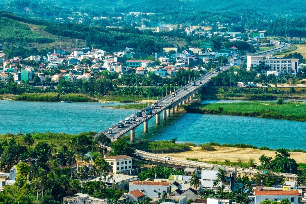 Hùn tiền mua đất chung, em trai nói tiền vay, chị gái khẳng định tiền góp