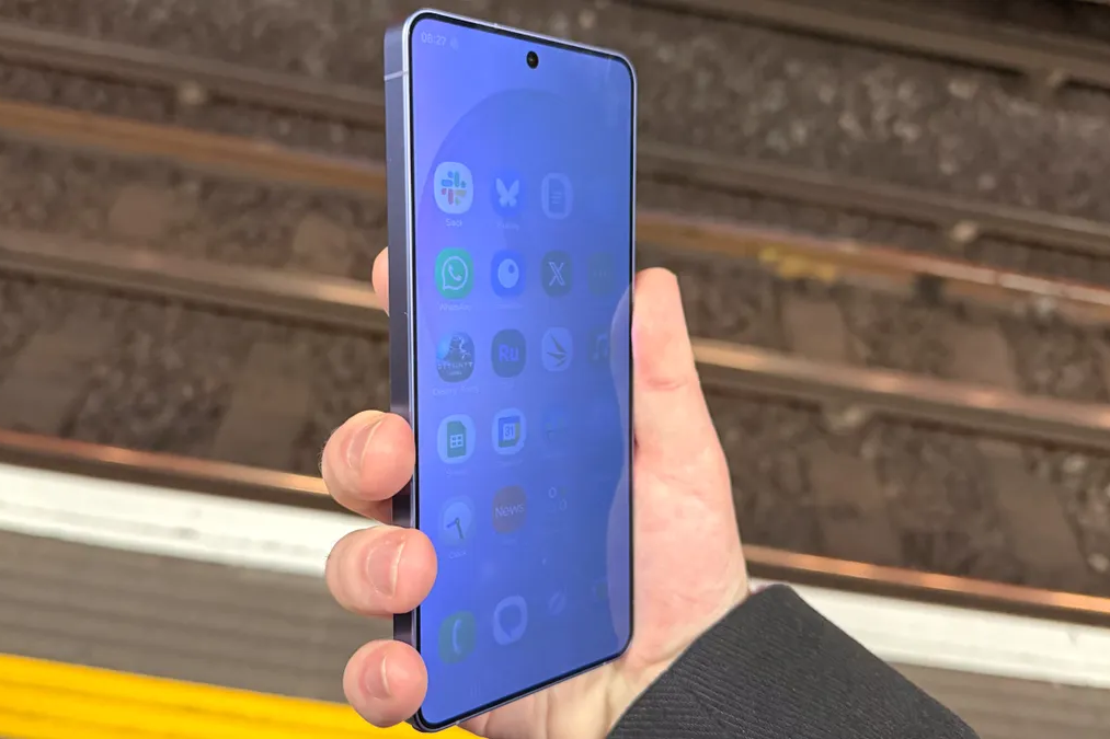 Màn hình Galaxy S26 Ultra có thể gây đau đầu?