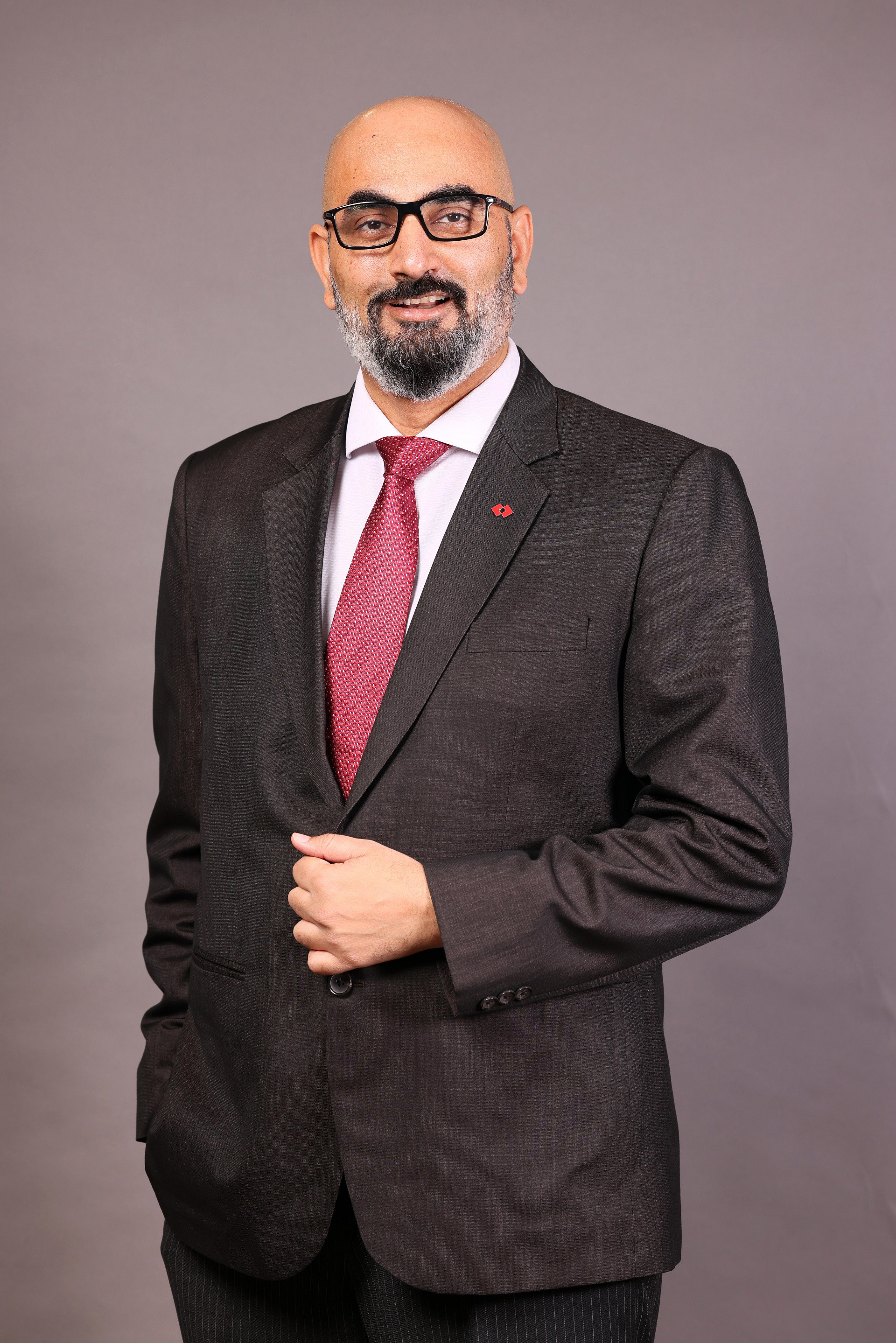 Mr Mukesh_medium res ảnh trong bài.jpg