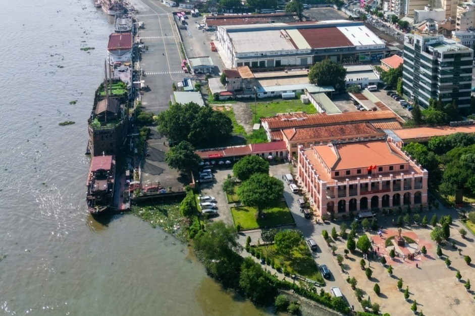 Nghiên cứu phương án làm đường sắt Bến Thành - Cần Giờ đi ngầm qua Nhà Rồng - Khánh Hội