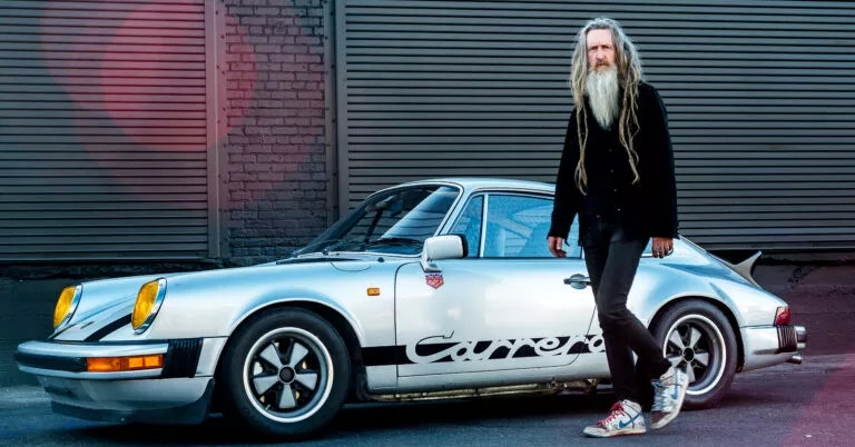 Nhà sưu tập siêu xe nổi tiếng bán đấu giá loạt xe 'cá nhân hóa' độc đáo