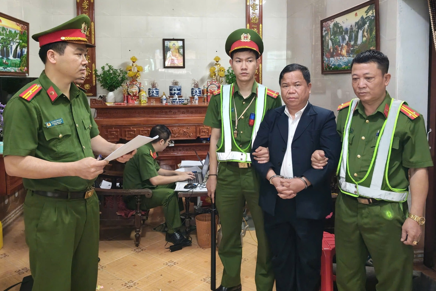 Thái Nguyên: Bắt khẩn cấp đối tượng Triệu Văn Quân giả danh luật sư