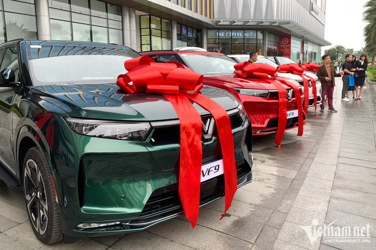 vinfast vf9.jpeg