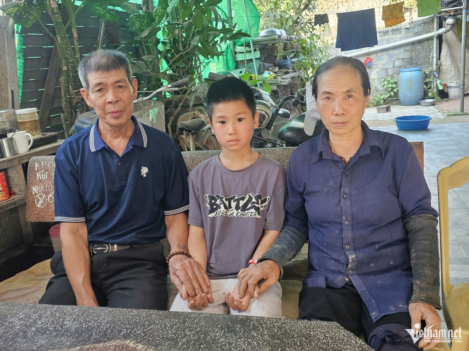 W-Hoàn cảnh Y yên.jpg