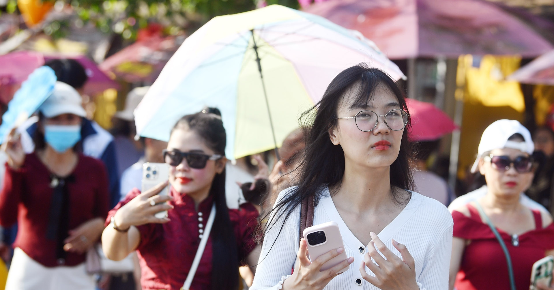 Dự báo thời tiết 12/3/2026: Miền Bắc nắng ở phía Đông, Trung Bộ mưa trở lại