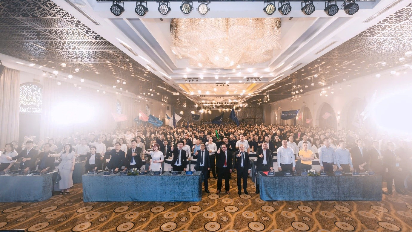 Lễ kick-off dự án Welltone Luxury Residence quy tụ hơn 1.000 chuyên viên