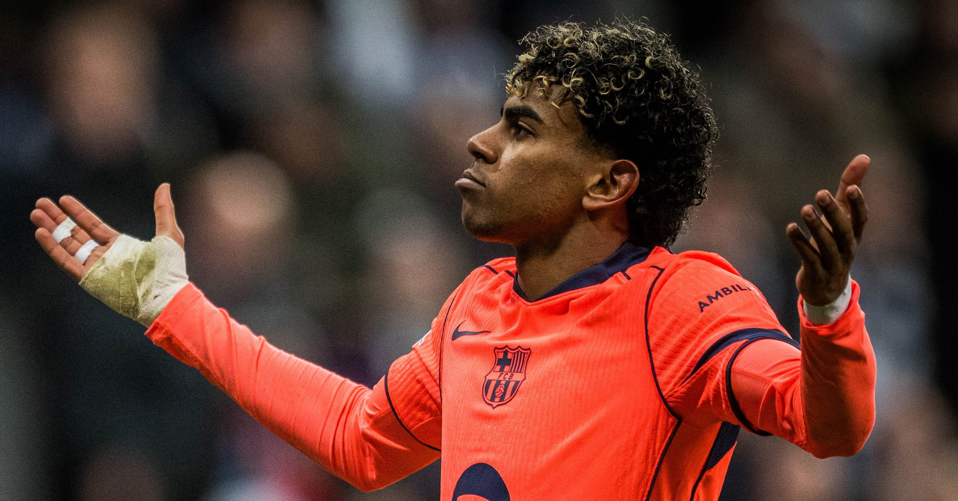 Barca thoát khỏi ‘địa ngục’ Newcastle: Ánh sáng Lamine Yamal