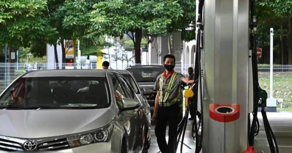 Giá dầu tăng gây biến động thế nào đến kinh tế của Singapore?